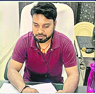 విజిలెన్స్ వలలో అకౌంటెంట్ 2