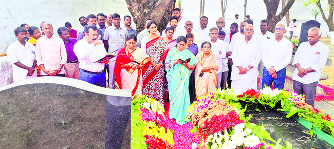 వైఎస్ రాజారెడ్డి మా కుటుంబానికి స్ఫూర్తి ప్రదాత1