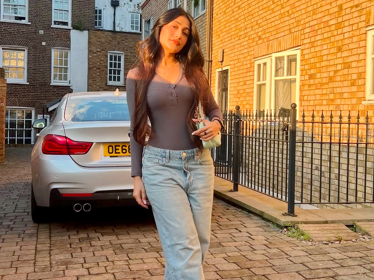 Dhanashree Verma Enjoying London vacation Photos6