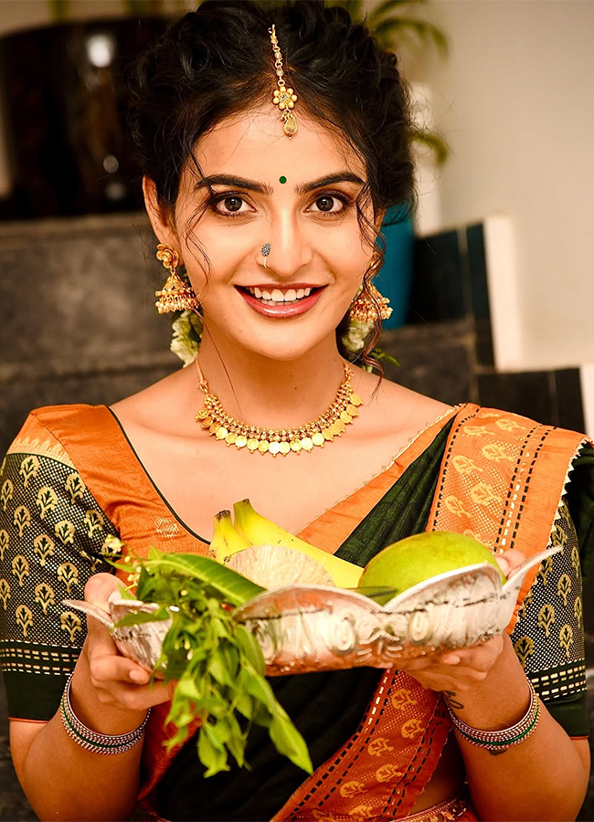 Pottel Movie Actress Ananya Nagalla Win Gaddar Award Photos6