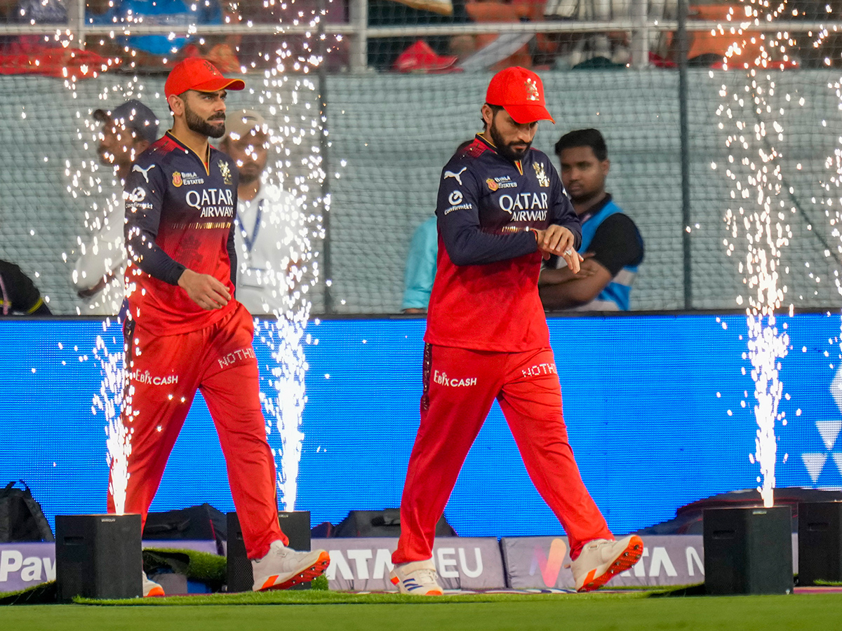 Royal Challengers Bengaluru And Punjab Kings IPL Qualifier 1 Match Photos11