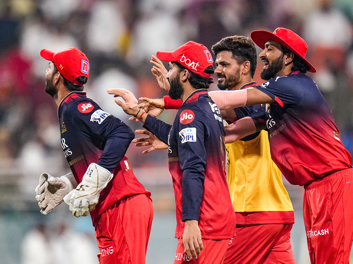 Royal Challengers Bengaluru And Punjab Kings IPL Qualifier 1 Match Photos7