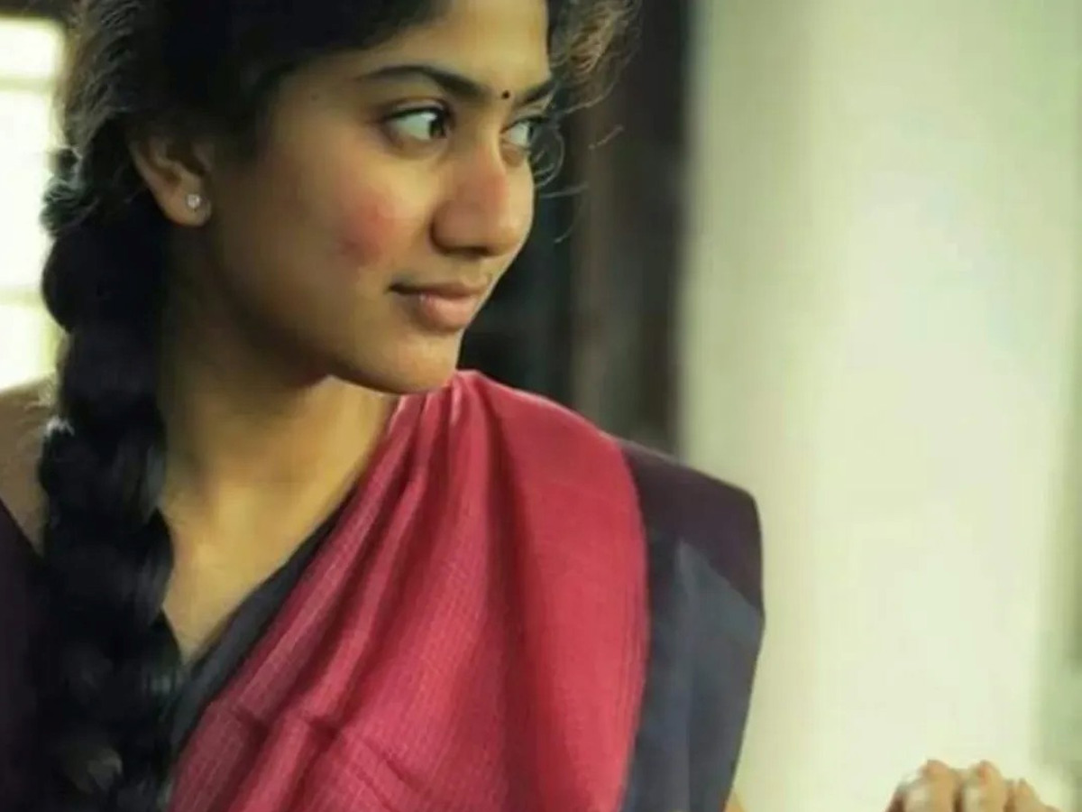 Sai Pallavi Remembers Her Role As Malar in the movie Premam Photos14