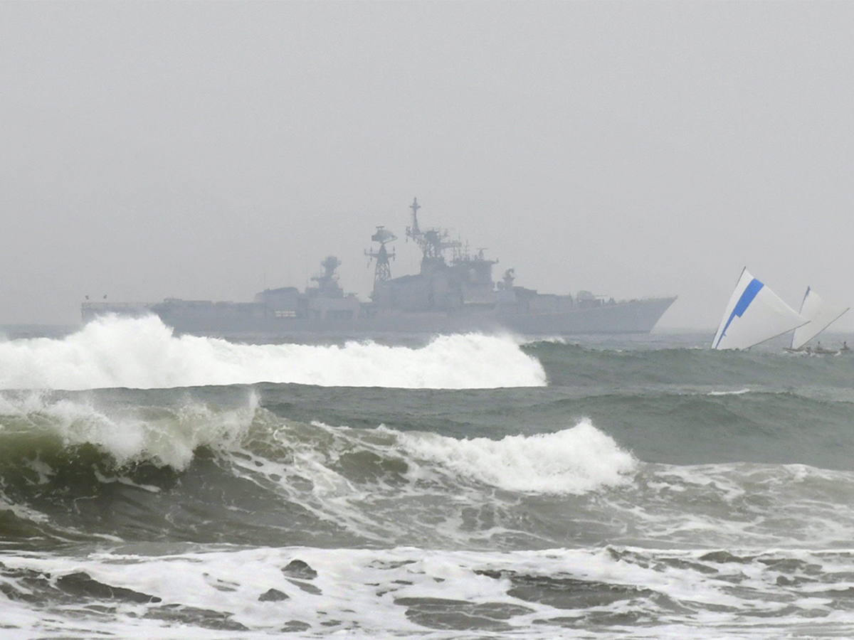 heavy rainfall in visakhapatnam photos16