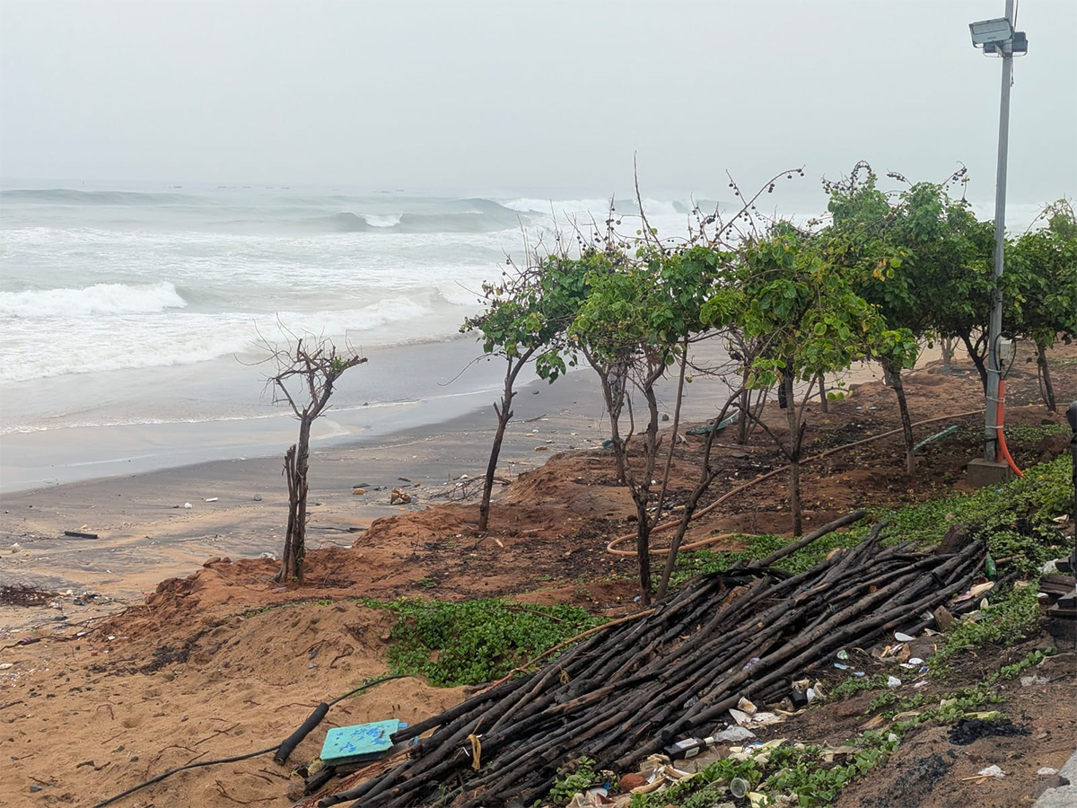 heavy rainfall in visakhapatnam photos2