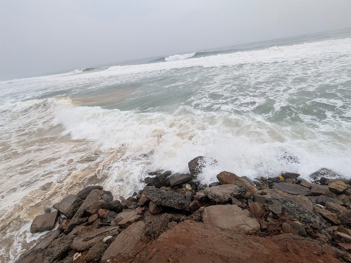 heavy rainfall in visakhapatnam photos6