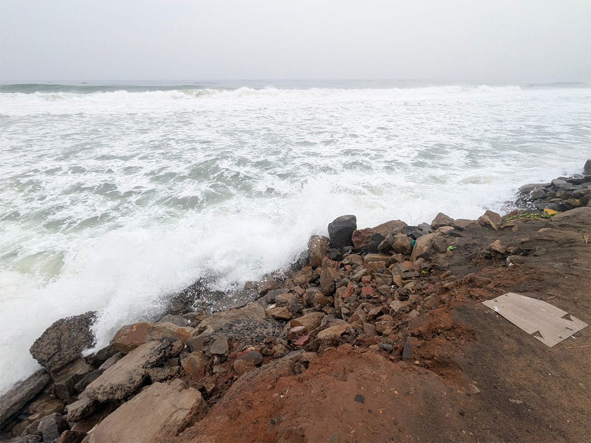 heavy rainfall in visakhapatnam photos8