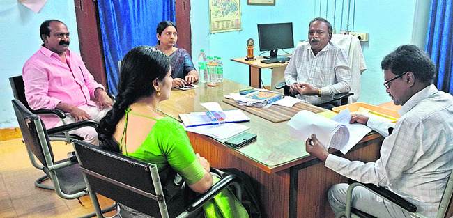 ‘ఖజానా’లో బదిలీల సందడి 1