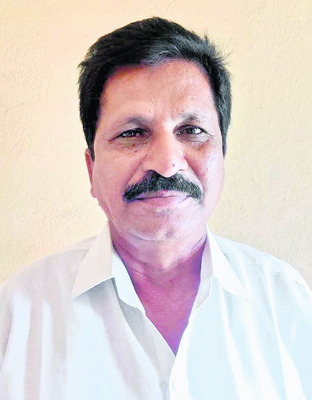 వలంటీర్ వ్యవస్థను కొనసాగించాలి
1