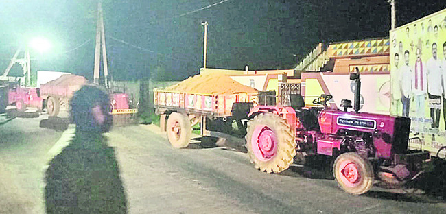 మట్టి కోసం టీడీపీలో వర్గపోరు 1