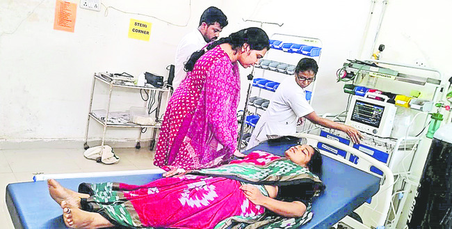 అంగన్వాడీ కార్యకర్త తొలగింపుపై నిరశన 1