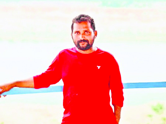 రైల్వేట్రాక్ పక్కన మృతదేహం గుర్తింపు1