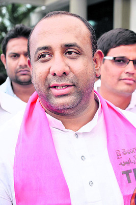 కేసు పెట్టారు.. వదిలేశారు!1