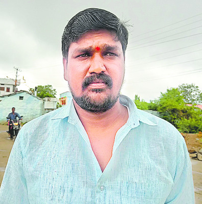 ‘పట్టా’లేని పాట్లు!1