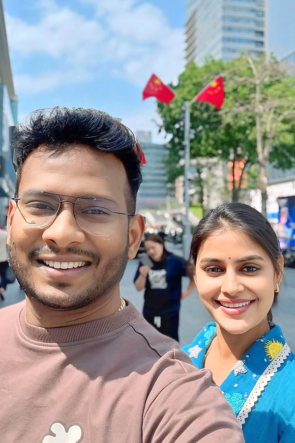 Bigg Boss 8 Soniya Akula ANd her Husband Yash Enjoying China Trip After Marriage Photos Viral9