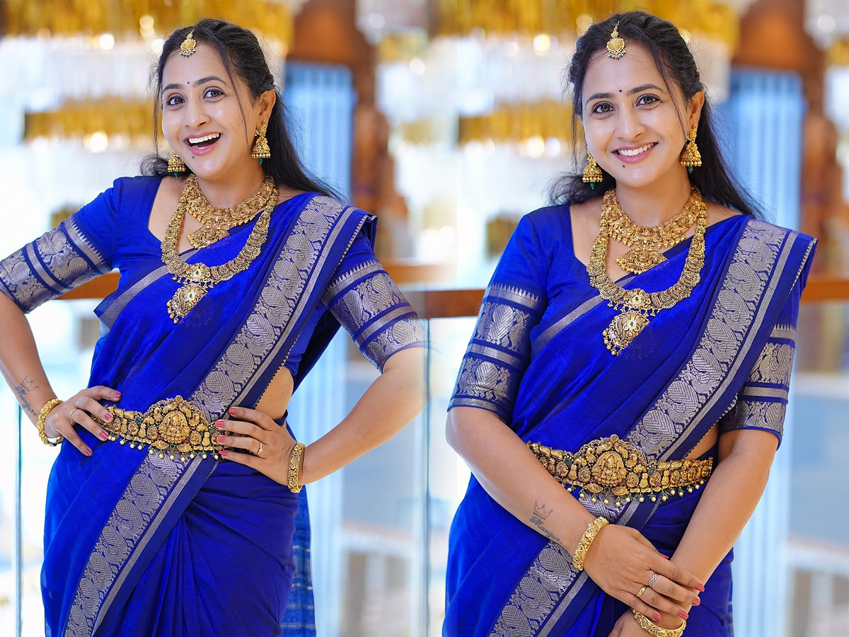 Anchor Lasya Latest Photos in Blue Saree1