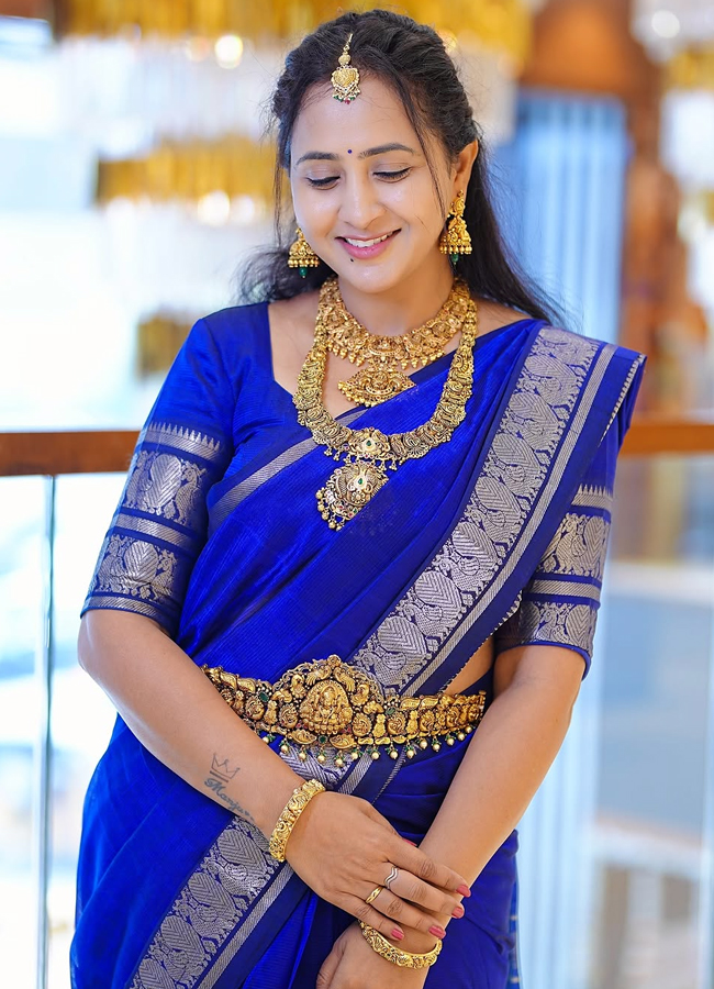 Anchor Lasya Latest Photos in Blue Saree3