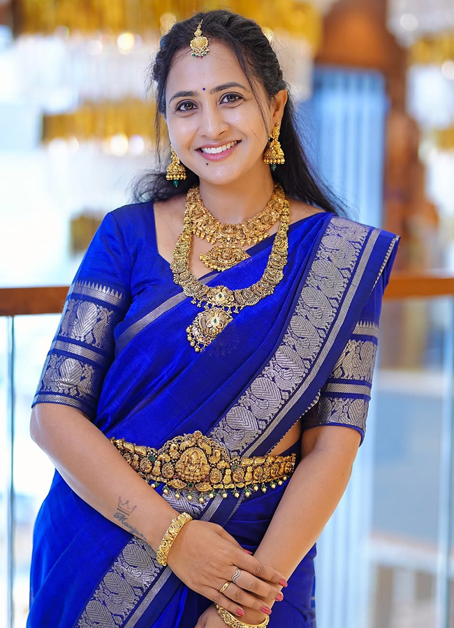 Anchor Lasya Latest Photos in Blue Saree4
