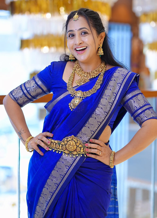 Anchor Lasya Latest Photos in Blue Saree7