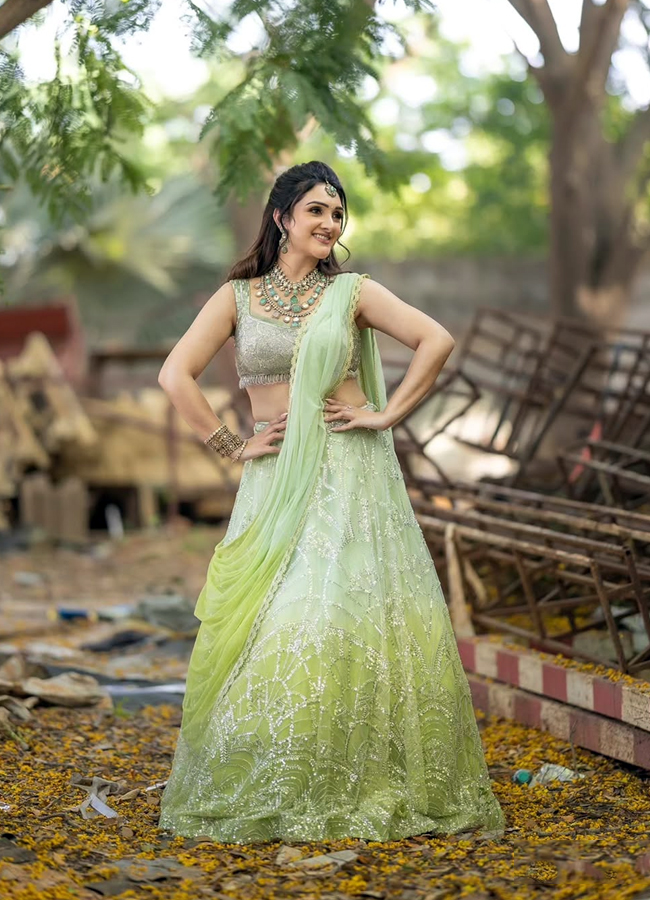Actress sridevi vijaykumar latest pictures in saree photos11