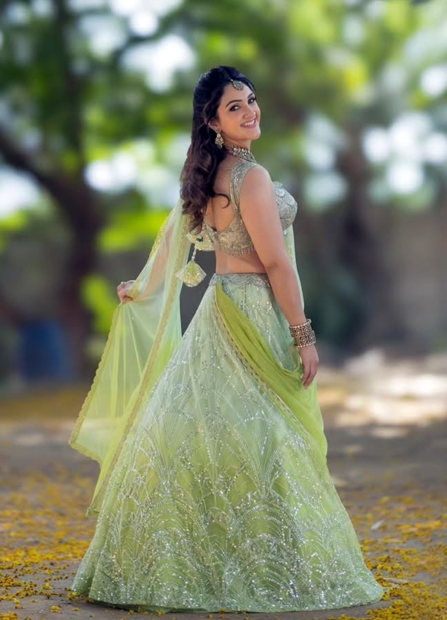 Actress sridevi vijaykumar latest pictures in saree photos9