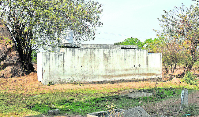 ‘మరుగు’నపడుతున్నాయి..2