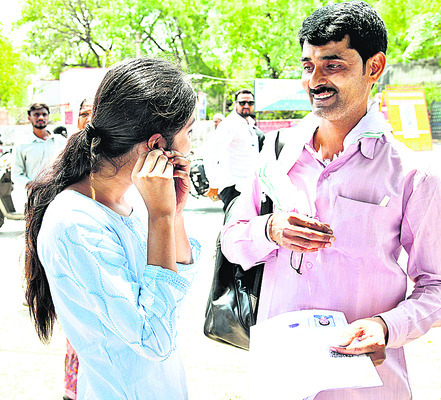 ప్రశాంతంగా ‘నీట్’1