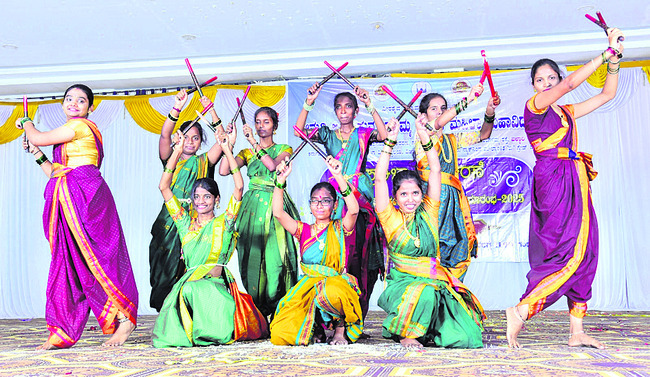 కష్టపడి చదివితే ఉన్నత శిఖరాలు 1