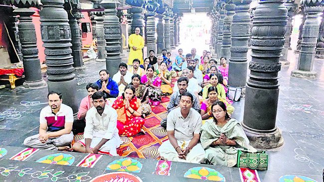 అప్పన్నకు విశేషంగా ఆర్జిత సేవలు1