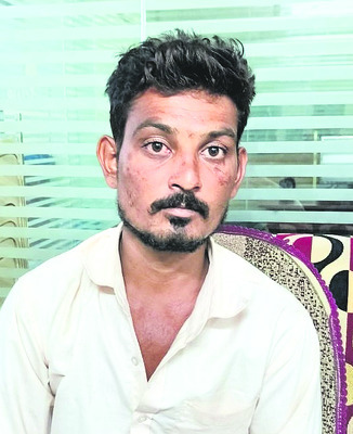 కూలి పనులకు వెళ్తేనే కుటుంబం గడుస్తుంది 1