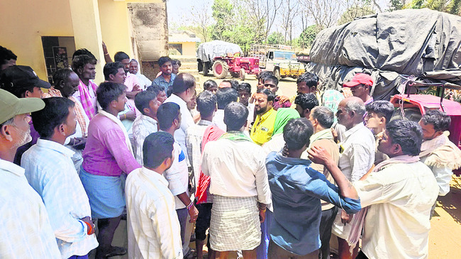 ధాన్యం తరలింపులో గందరగోళం 1
