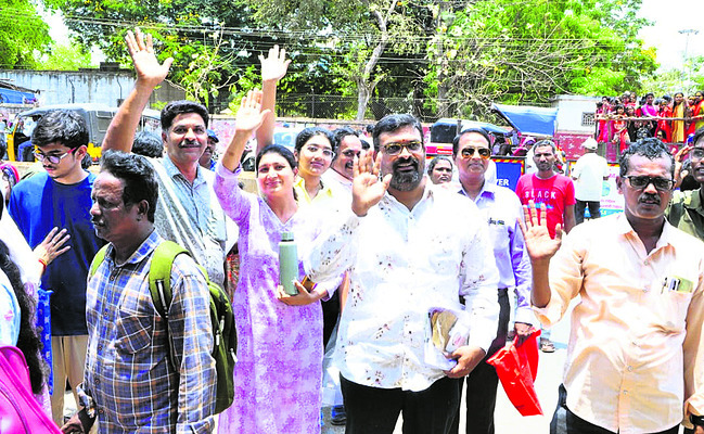 విద్యార్థులకు ‘నీట్’ కష్టాలు1