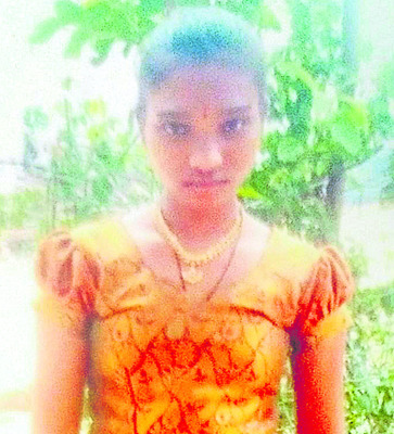 పిడుగుపాటుకు ఎడ్లు మృతి
2