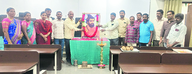 వెతలు తీరక2
