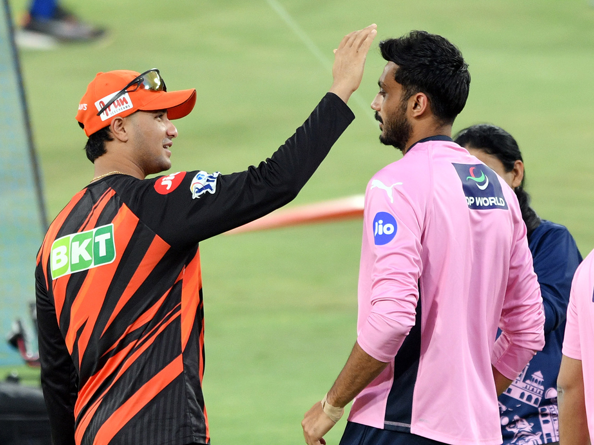 Sunrisers Hyderabad vs Delhi Capitals Match in Hyderabad Photos16