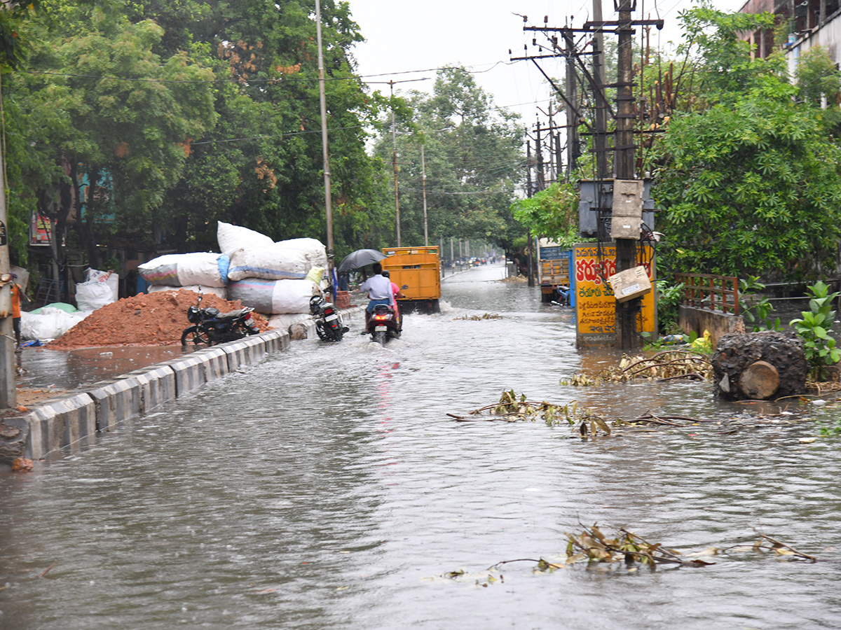 Unseasonal Rains in Telugu States Photos18