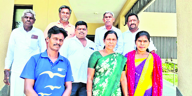 తరలివచ్చి.. వినతులిచ్చి2