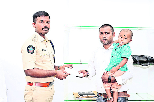గంగ జాతర పోస్టర్ల ఆవిష్కరణ
3