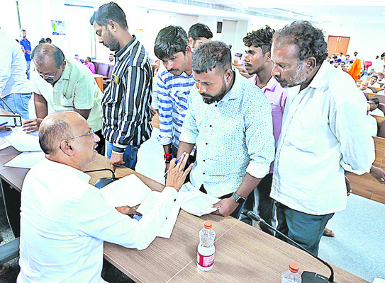 ప్రభుత్వ డిగ్రీ కళాశాలలో దరఖాస్తుల ఆహ్వానం
1