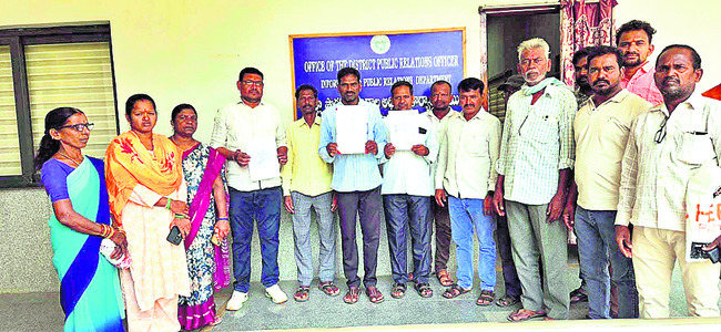 ప్రజావాణికి వినతుల వెల్లువ1