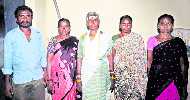 సాగులో లేని వాళ్లు ఉన్నట్లు చూపిస్తున్నారు. అసలు ప్రాణా1