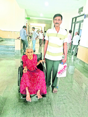 వినతులు వెంటనే పరిష్కరించాలి3