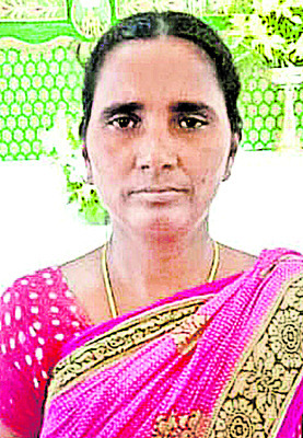 రోడ్డు ప్రమాదంలో ఇద్దరు మహిళల దుర్మరణం 1