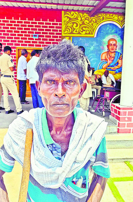 సమస్యలు పరిష్కరించాలంటూ.. 2