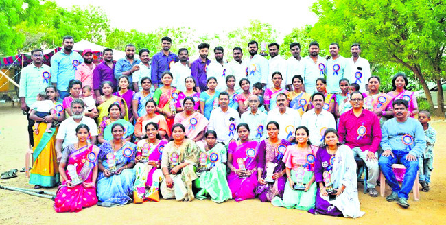 పూర్వ విద్యార్థుల సమ్మేళనం 1