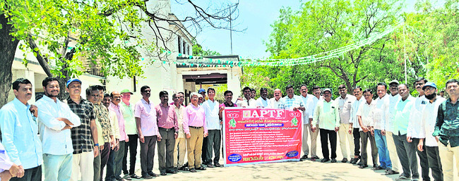 ‘రాప్తాడు’ను ఎడారిగా మార్చకండి 1