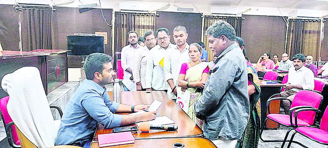 ప్రజా సమస్యల పరిష్కారానికి ప్రాధాన్యం2