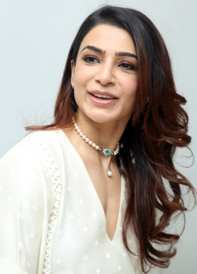 samantha interview at shubham movie event13