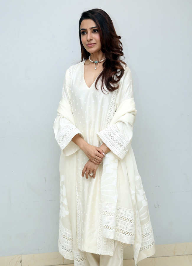 samantha interview at shubham movie event5