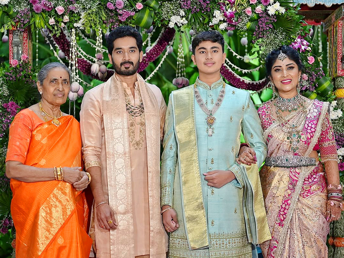 Serial Actress Manjula Paritala Shares Son Akshaj Dhothi Function Pictures On Social Media11